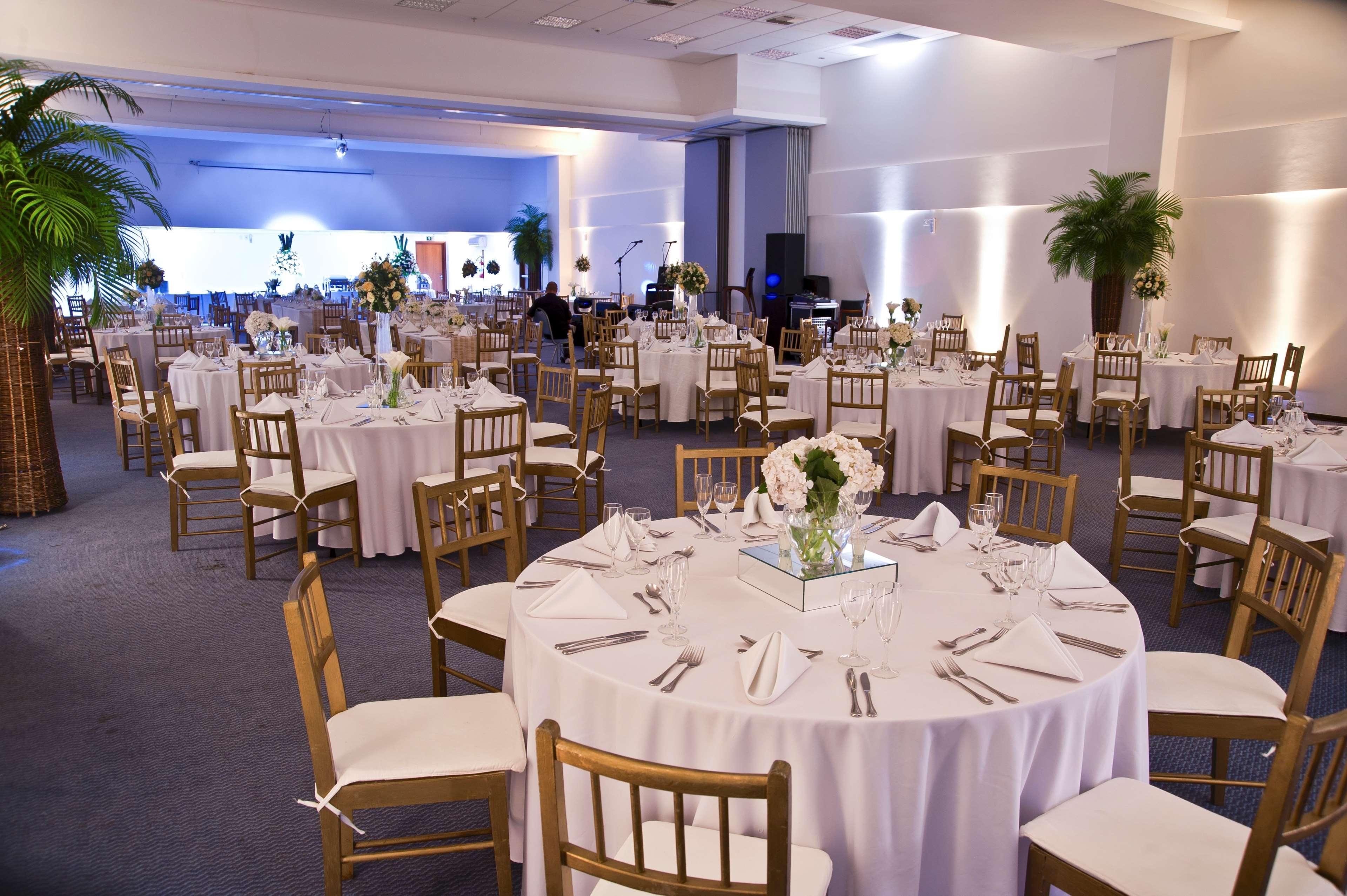Best Western Premier Maceio Zewnętrze zdjęcie The ballroom at the National Hispanic Leadership Conference 2011