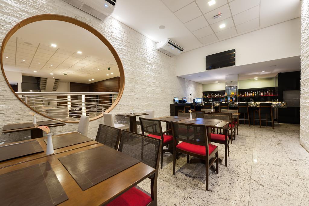 Best Western Premier Maceio Zewnętrze zdjęcie The interior of a restaurant in Japan